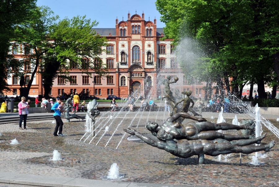 Rostock: Guided tour of the historic city center - Should you book the Rostock historic center tour?