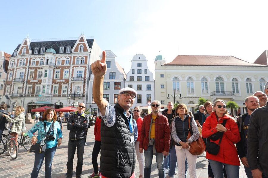 Rostock: Guided tour of the historic city center - Walking through Rostock’s historic center