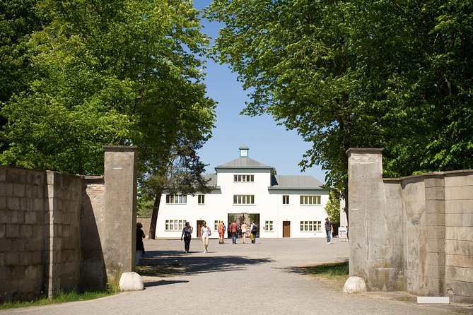 Sachsenhausen Concentration Camp Bus Tour in English from Berlin - Guides Who Shape the Experience
