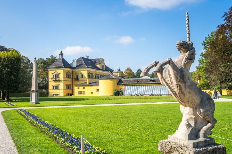 Salzburg: Private Eagle's Nest and the Sound of Music Tour - Recreating the famous meadow scene