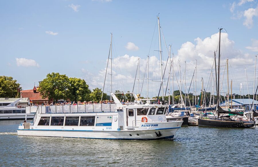 Stralsund: 1-Hour Harbor Cruise - How the Hanseatic story fits the cruise