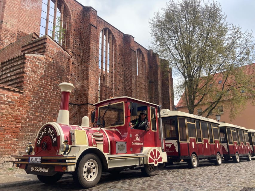 Stralsund: Stadtrundfahrt durch die historische Altstadt - Who will enjoy this Stralsund ride most?