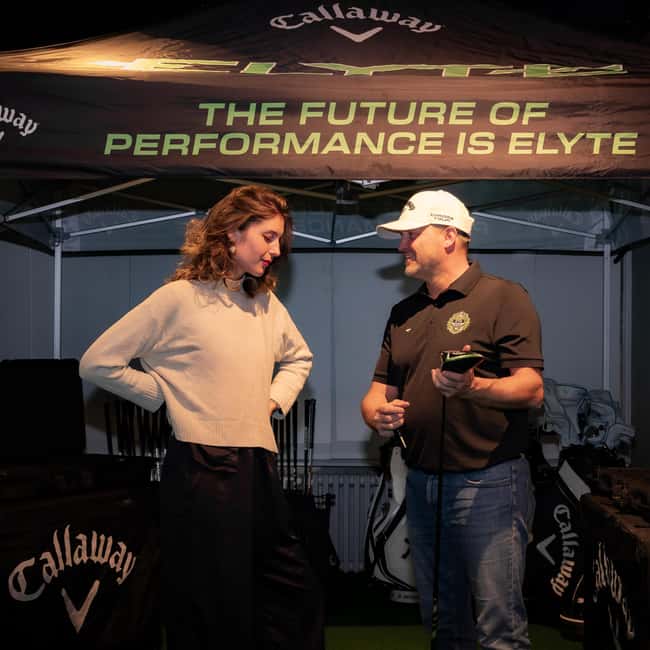 The Ultimate Berlin Golf Bar for Groups, Games & Good Times - Golf, Bar, and Berlin Style in One Stop