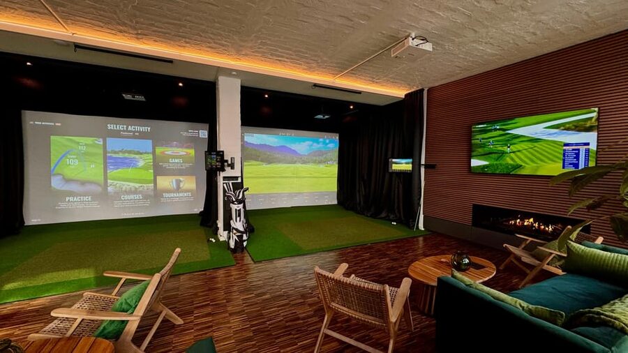 The Ultimate Berlin Golf Bar for Groups, Games & Good Times - Why the Historic Building Matters