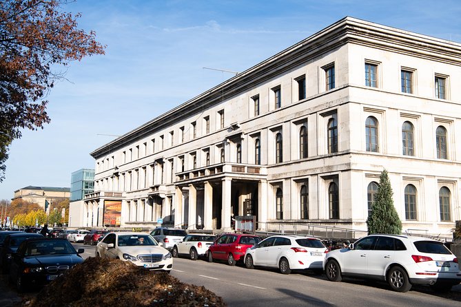 Third Reich Walking Tour Munich - Hofbräuhaus and beer halls as political stages