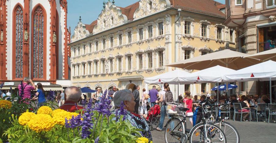 Würzburg: Guided Walking Tour - Starting beneath the Falkenhaus facade