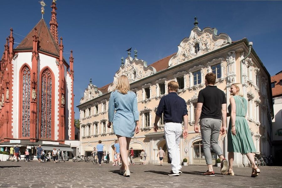 Würzburg: Guided Walking Tour - Grafeneckart and the city’s civic center