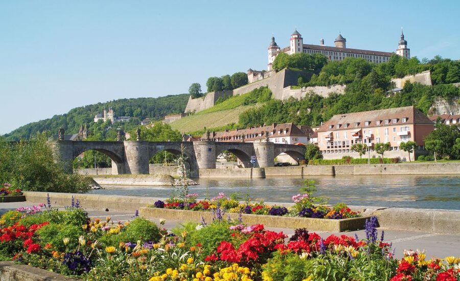 Würzburg: Guided Walking Tour - Market Square and the Chapel of St. Mary